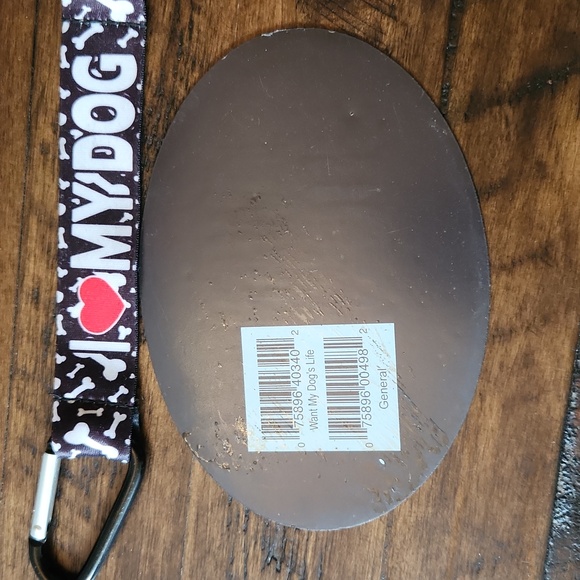 Various adorable dog themed items...magnet, key  rings, home decor. Great condit - Picture 5 of 6